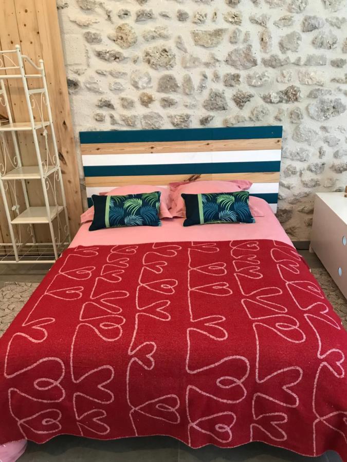 La Marelle Bed & Breakfast Avrille-les-Ponceaux Ngoại thất bức ảnh
