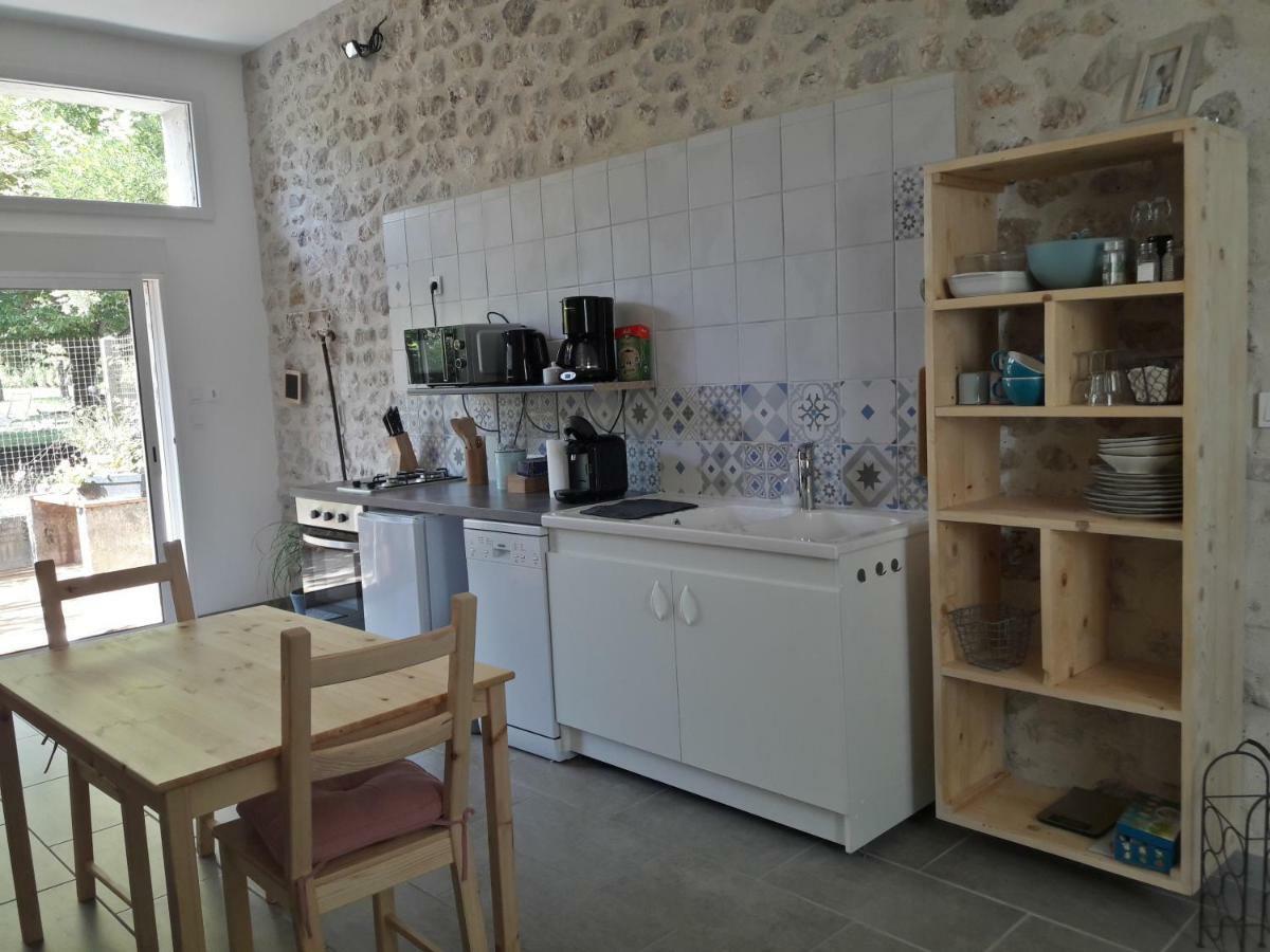 La Marelle Bed & Breakfast Avrille-les-Ponceaux Ngoại thất bức ảnh